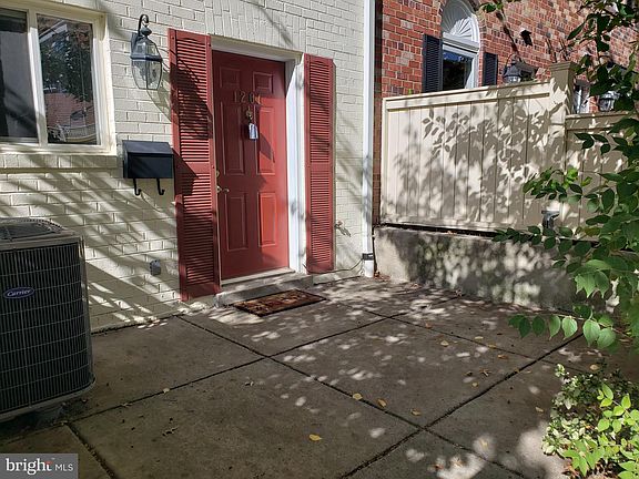 3rd image of 1201 N Van Dorn St