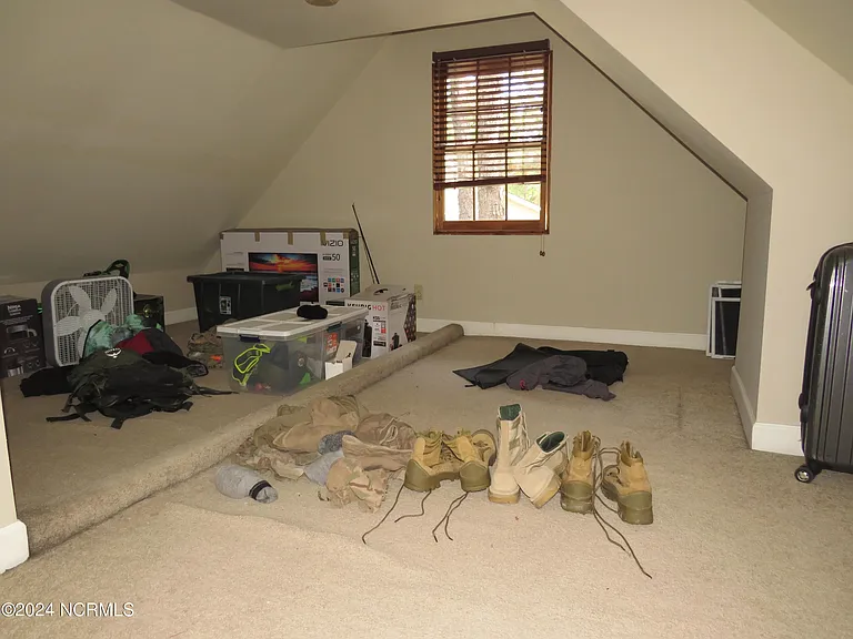 16 Cameron Ln — Photo 29