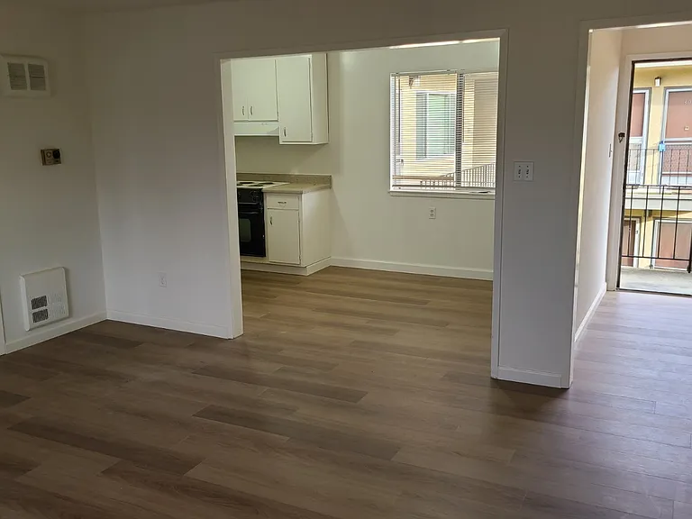 1820 Santa Clara Ave — Photo 3