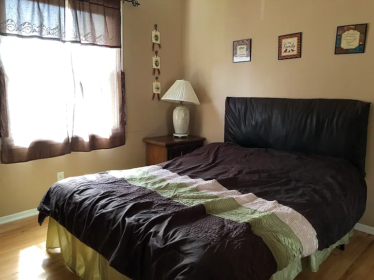 121 Scottsdale Dr — Photo 3