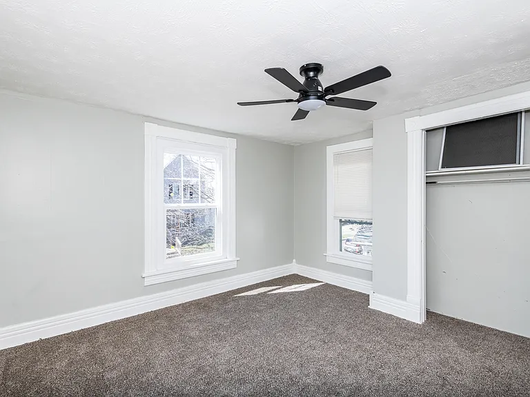 1420 Holly Ave — Photo 19