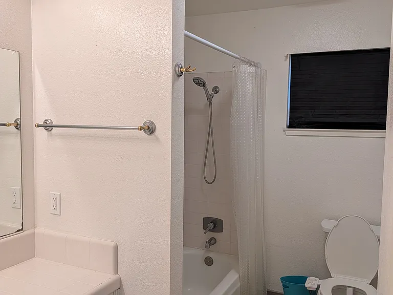 500 Fullerton Dr — Photo 13