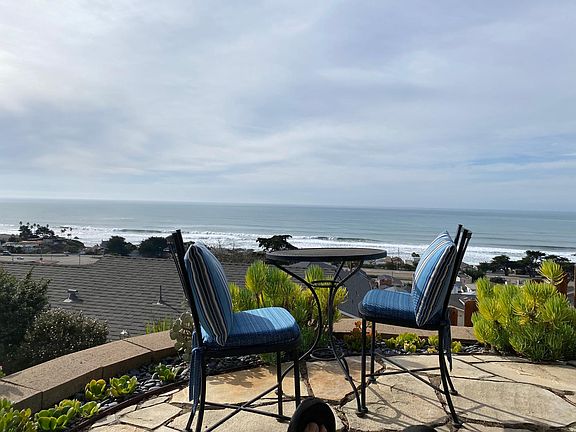 Upper patio - perfect for whale watching!