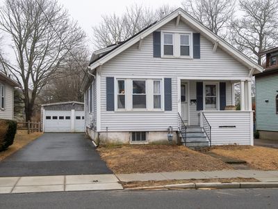 31 Hedge St, Fairhaven, MA, 02719