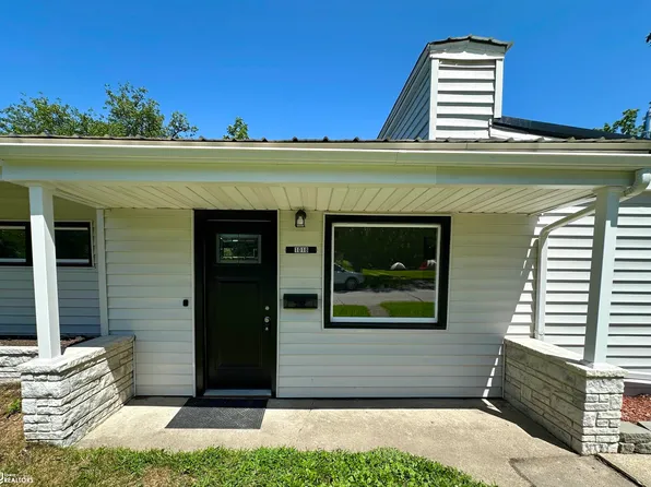 1018 Rocksylvania Ave, Iowa Falls, IA 50126