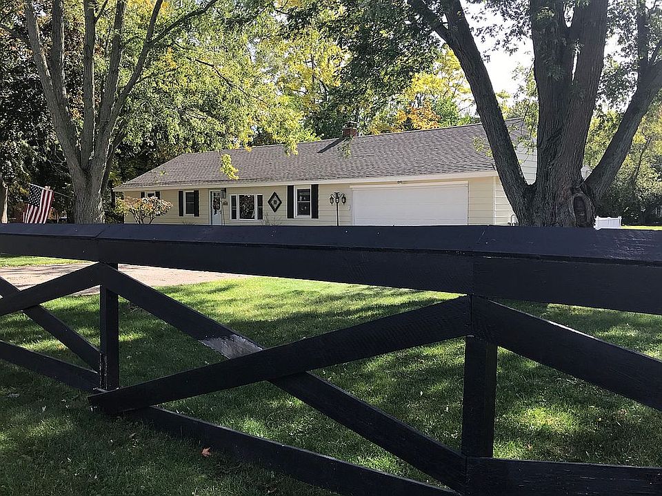 1st image of 8240 Messmore Rd