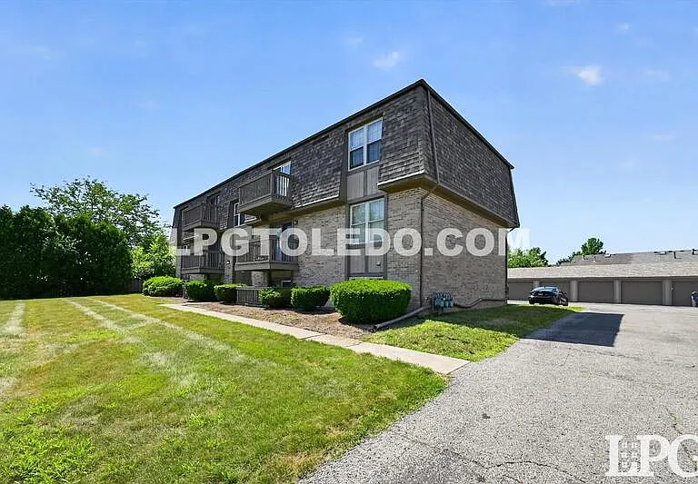 801 Hilltop Ln #101 — Photo 4