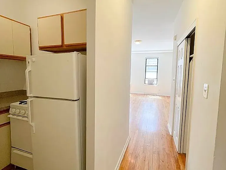 430 E 83rd St #2D — Photo 8