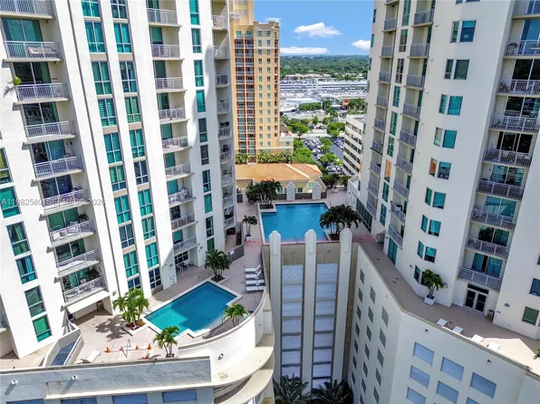 9055 SW 73rd Ct APT 1104, Miami, FL 33156