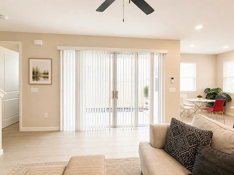 1502 Erin Breeze Ln #1502 — Photo 8