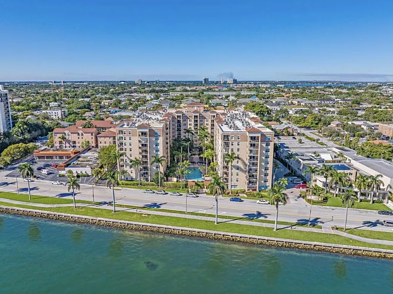 1805 N Flagler Dr #303 — Photo 9