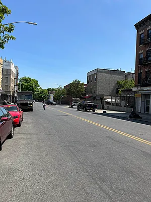 Sold by Homemax Realty Inc. | media 22