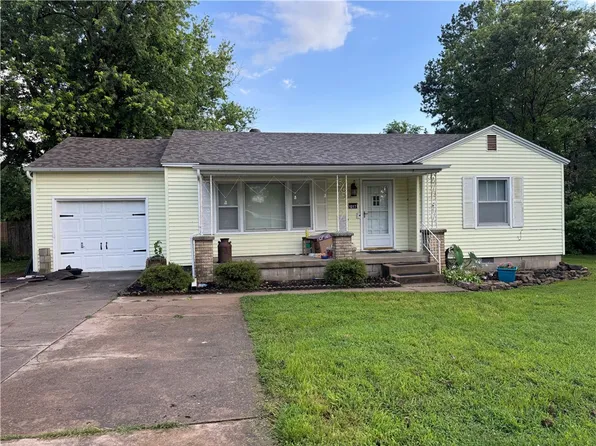 1017 Parker Ave, Springdale, AR 72764