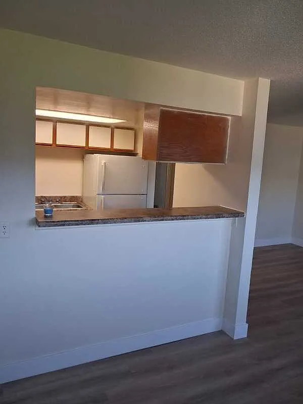 1 bed, 1.0 bath, 780 sqft, $1,000 — Photo 2