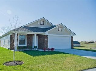 102 Snaffle Dr, Georgetown, KY 40324