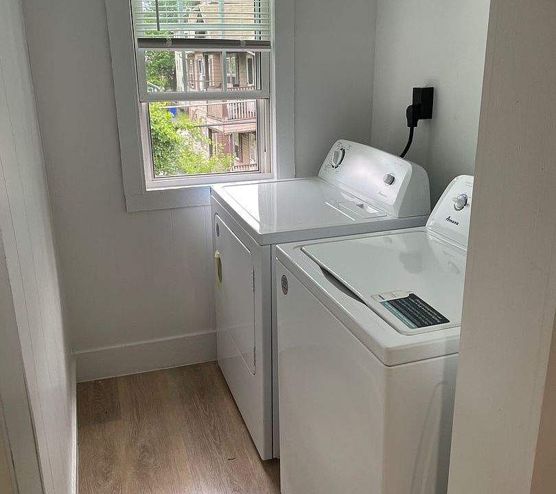 236238 College Street 236 College St Springfield MA Zillow