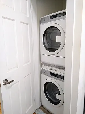 Rented by Evergreen Realty & Investments | media 16