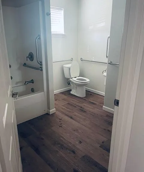921 N 24th Ave #7 — Photo 6