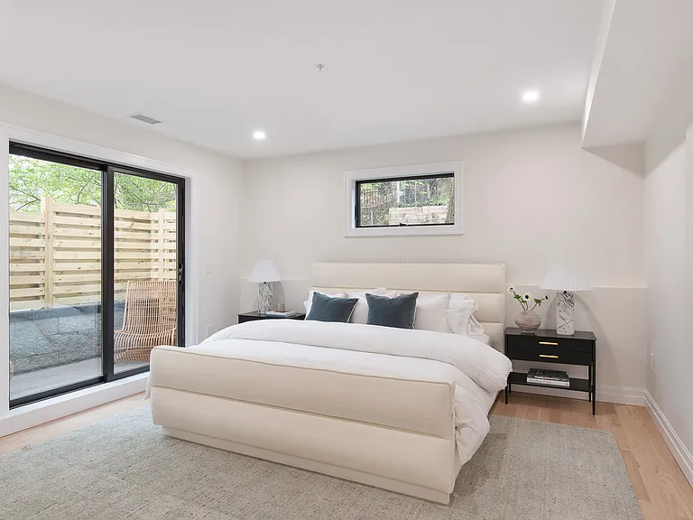 72 Hyde Park Ave #4 — Photo 9