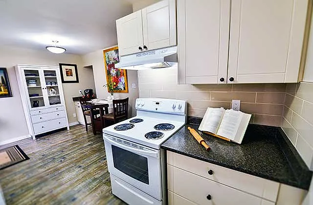 Riverside Gardens Townhouses — Photo 1