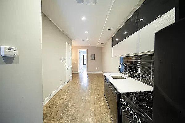1st image of 241 Jefferson St APT 2R