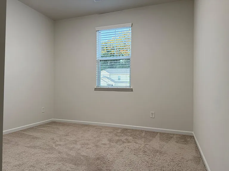 7024 Maple Run Cir — Photo 4
