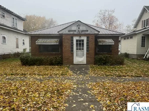 335 Main St, Frost, MN 56033