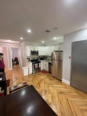 Rented by Aron Fried, LREB | media 6