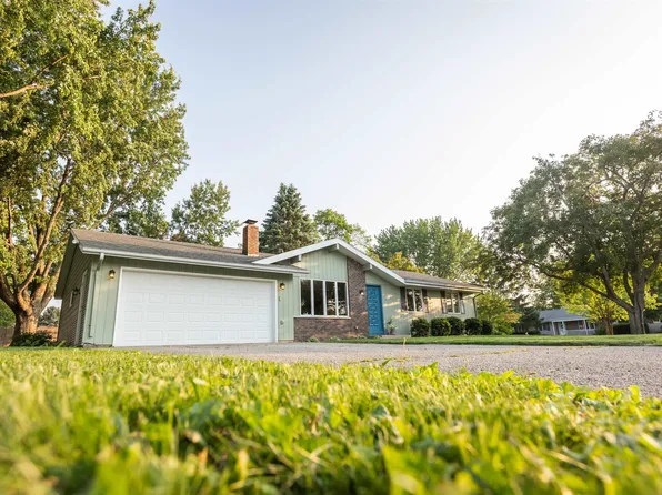 4304 Oldwyck Dr, Janesville, WI 53546