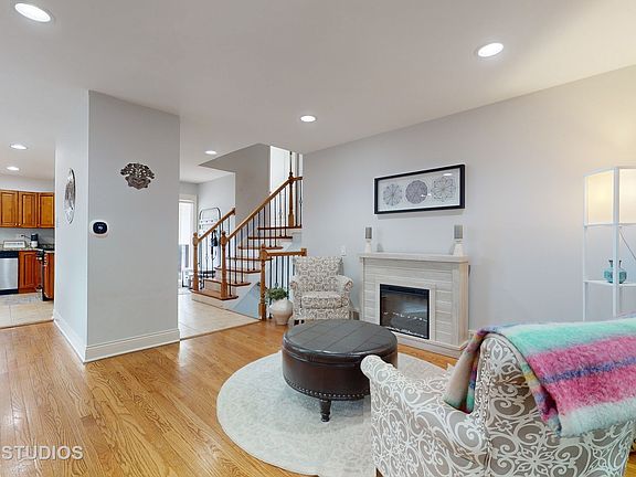 5th image of 526 Princeton Ln