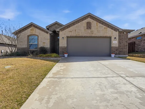 1502 Livermore Ln, Cleburne, TX 76033