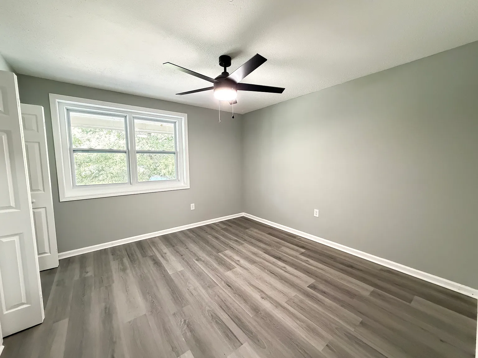 2 bed, 1.5 bath, 1088 sqft, $1,250 — Photo 2