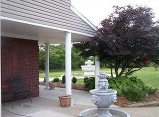 8699 Gentry Ln, Louisville, KY 40291