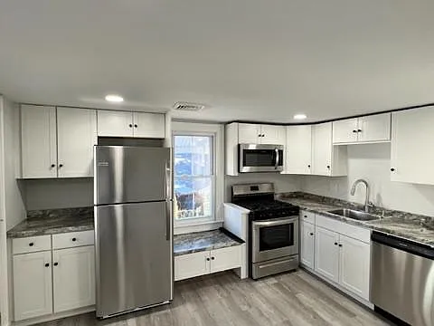 333 West Ave - 1 — Photo 4
