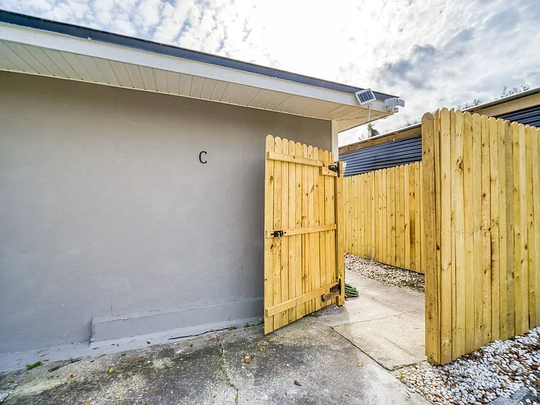 832 Mikael Ave #C — Photo 10