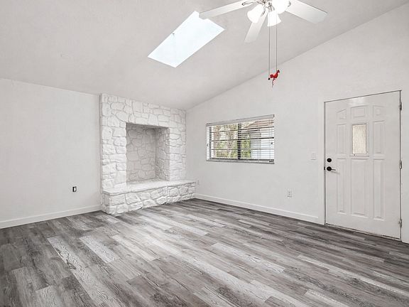 5th image of 220 SE Valare Ln #A