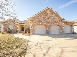 2308 River Trail Rd, Salina, KS 67401