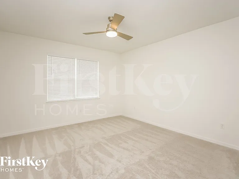 360 Corbel Ln — Photo 5