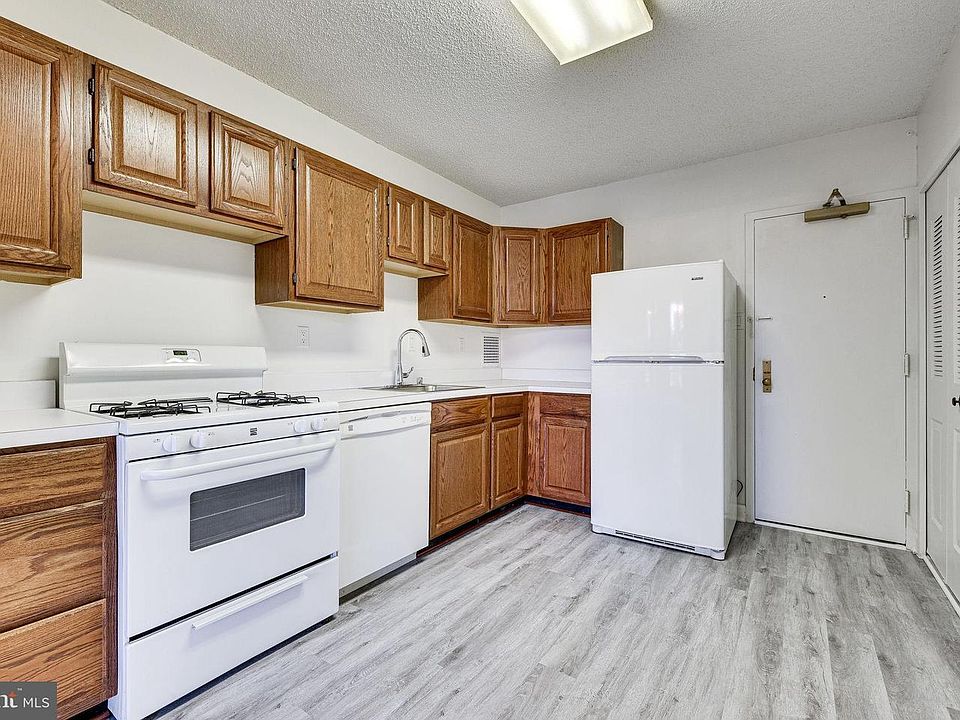 1st image of 3701 S George Mason Dr Unit 212N