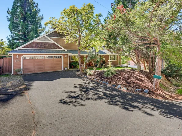 247 SE Hill Top Dr, Grants Pass, OR 97527