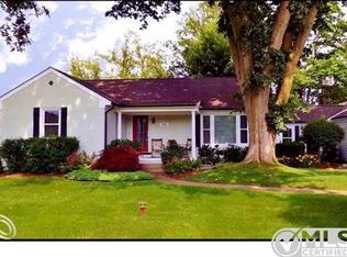 735 Oxbow Lake Rd, White Lake, MI
