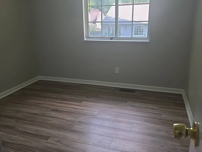 11042 Amburg Ct — Photo 15