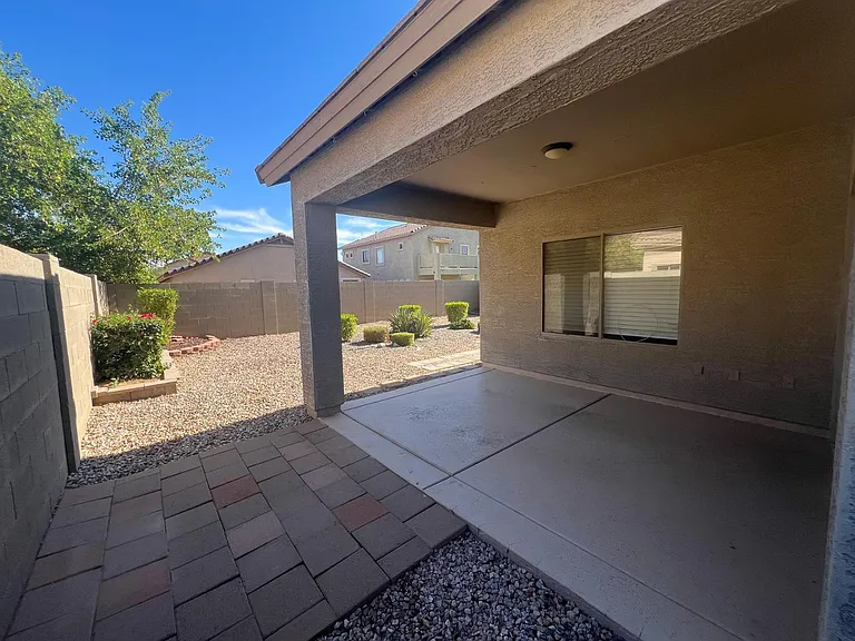 16829 W Cottonwood St — Photo 25