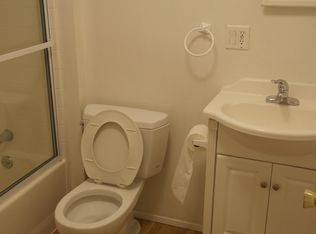 6109 NE 204th St, Kenmore, WA 98028