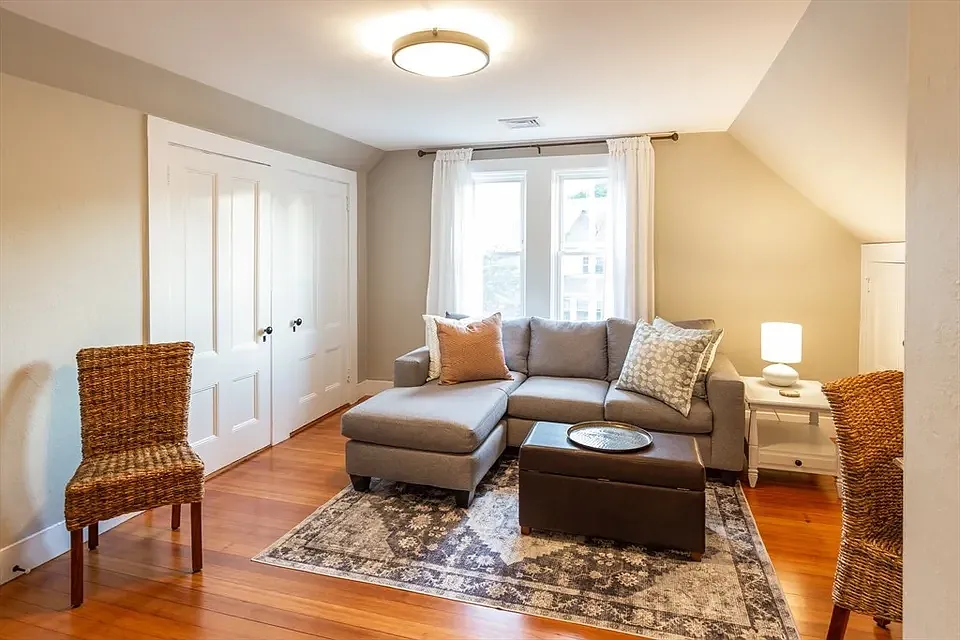 1 bed, 600 sqft, $2,300 — Photo 3