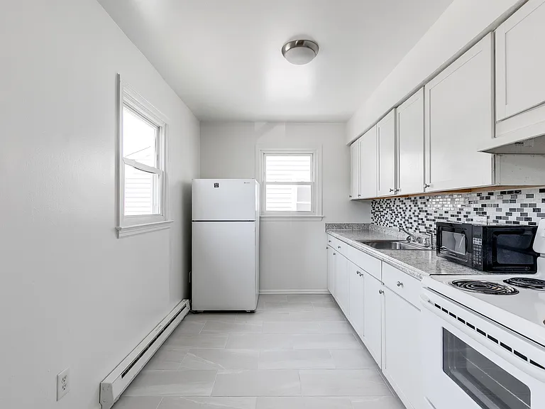 1606 Pollock St #B — Photo 18