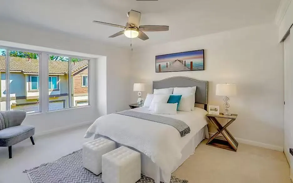 2 bed, 1213 sqft, $3,550 — Photo 3