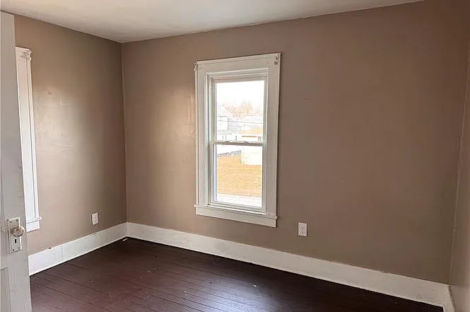 400 Emerson Ave — Photo 6