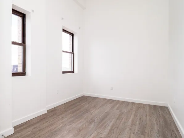 201 Cornelison Avenue image 13 of 17