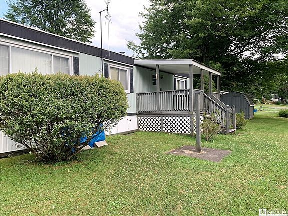 2nd image of 124 Greenhurst Village Dr